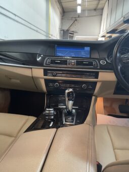 
2010 BMW 5 series Black Sedan full									
