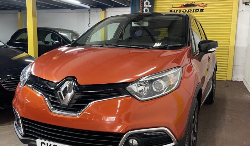 
2016 Renault Captur Orange SUV full									