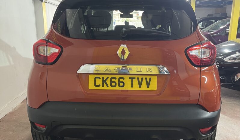 
2016 Renault Captur Orange SUV full									