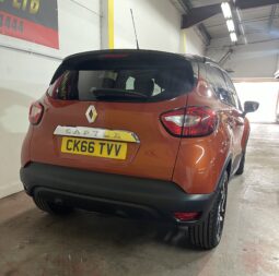 2016 Renault Captur Orange SUV