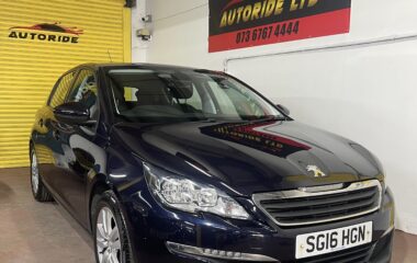 Peugeot 308 blue Hatchback