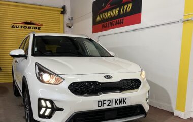 2021 Kia niro White SUV