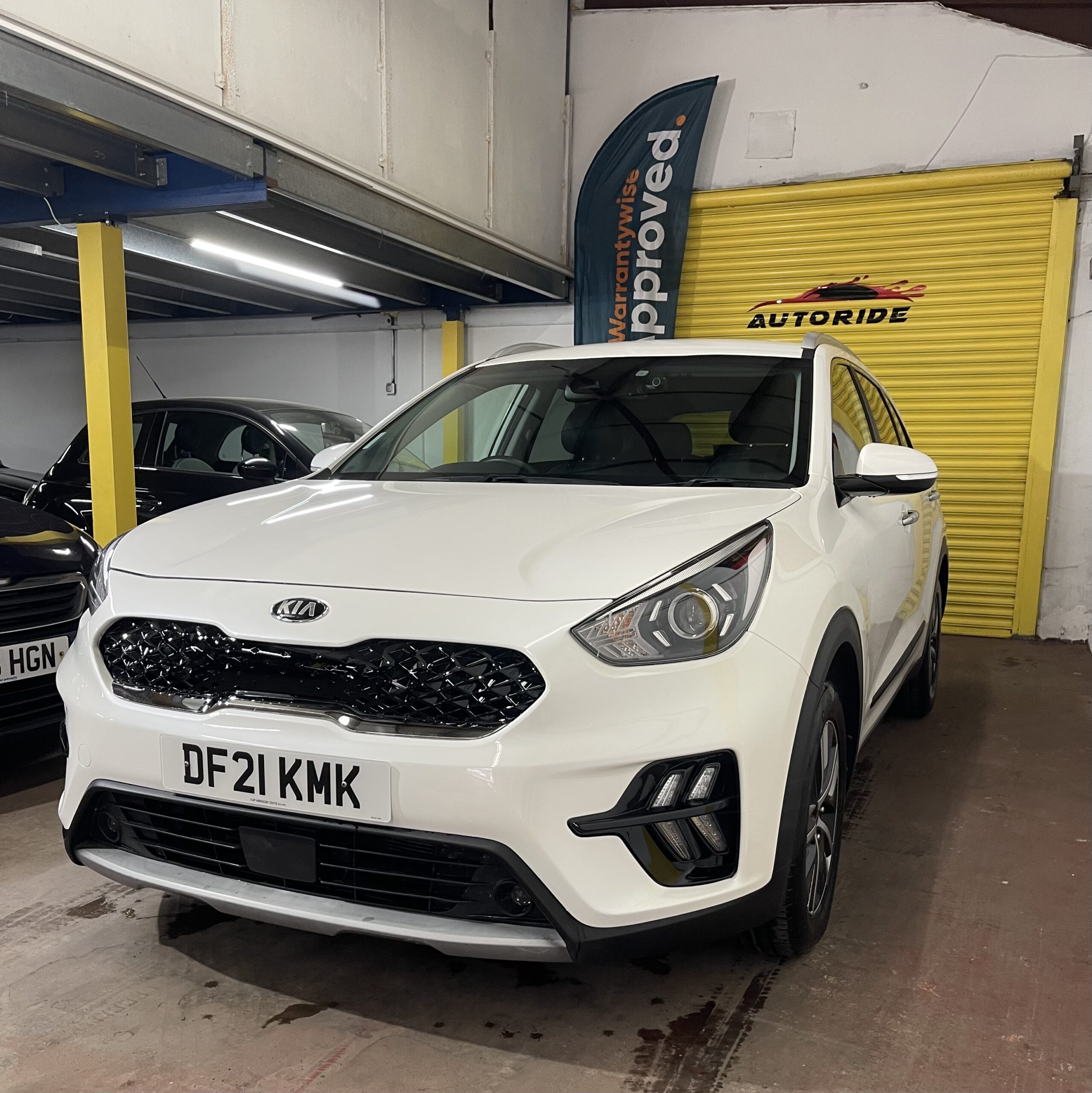 2021 Kia niro White SUV