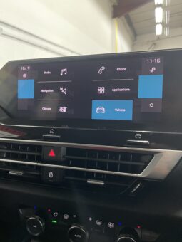 
2022 Citroen c4 grey SUV full									