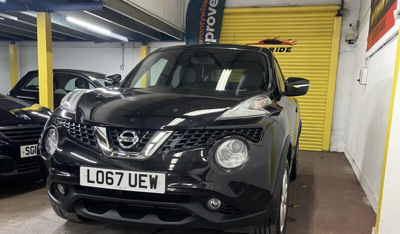 
2017 Nissan Juke Black SUV full									
