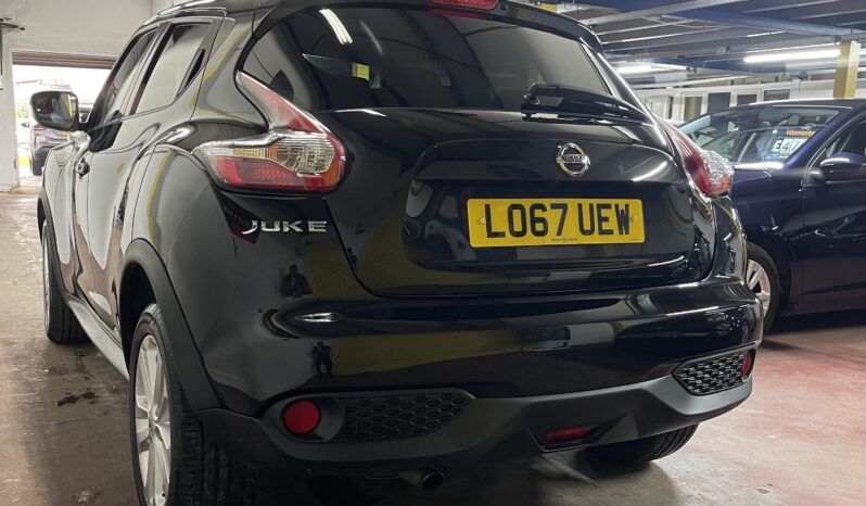 
2017 Nissan Juke Black SUV full									