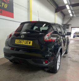 
2017 Nissan Juke Black SUV full									