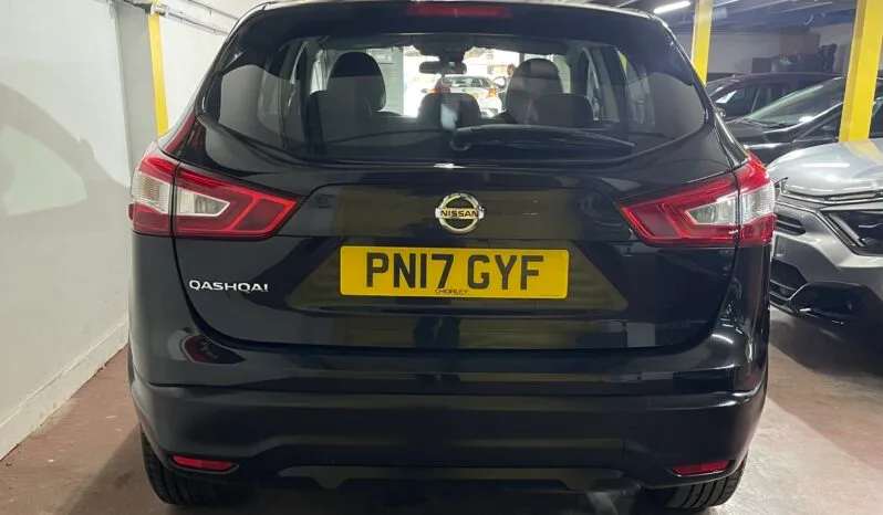 
2017 Nissan Qashqai Black SUV full									
