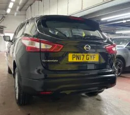 
2017 Nissan Qashqai Black SUV full									