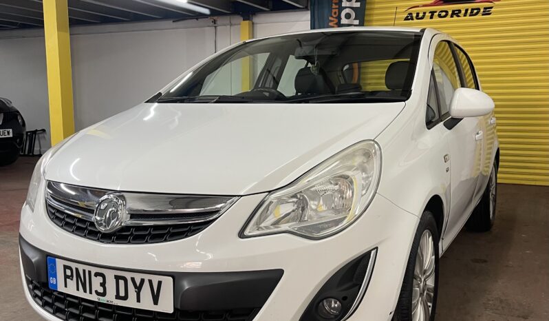 
2013 Vauxhall corsa White Hatchback full									