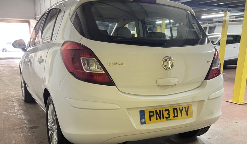 
2013 Vauxhall corsa White Hatchback full									